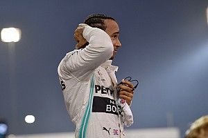 Hamilton: A Hondának körülbelül 10 lóerő a lemaradása
