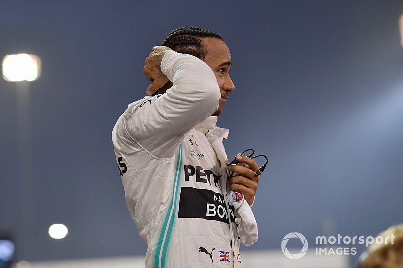 Hamilton: A Hondának körülbelül 10 lóerő a lemaradása