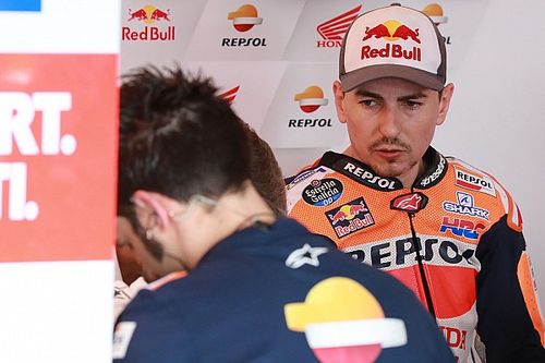 Lorenzo: "Sembra che cerco scuse, ma è incredibile quello che sta succedendo"