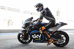 Moto2, Termas de Rio Hondo, Libere 1: Marini parte con il piede giusto