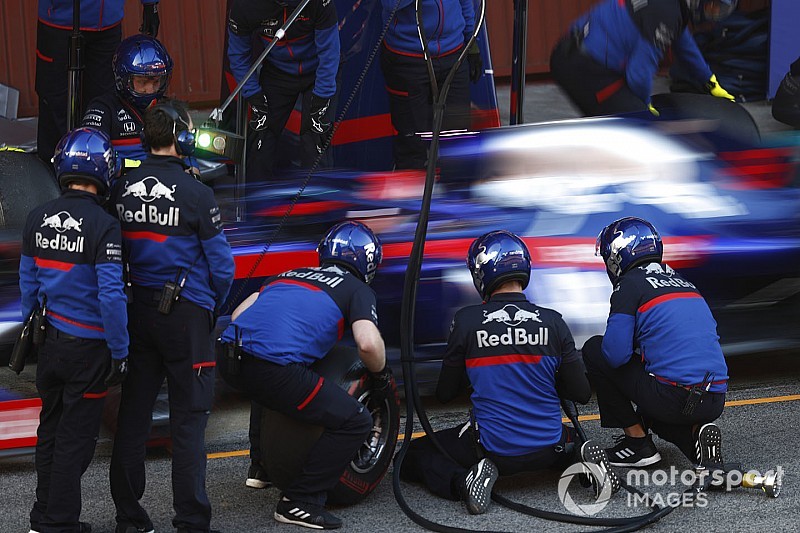 A Toro Rosso-Honda vezeti a negyedik tesztnapot a Renault és a Mercedes előtt