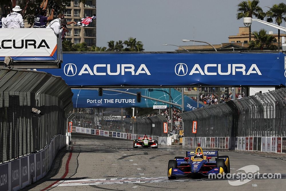 Le vainqueur Alexander Rossi, Andretti Autosport Honda