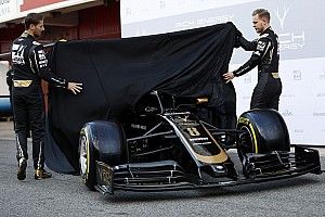 Haas presenteert nieuwe F1-auto op eerste testdag in Barcelona