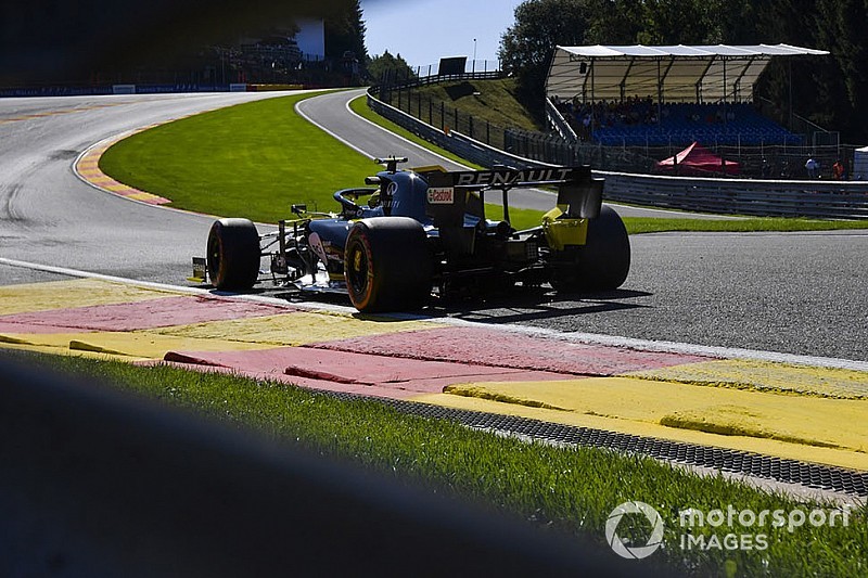 Пилоты Renault разошлись в ожиданиях от нового мотора