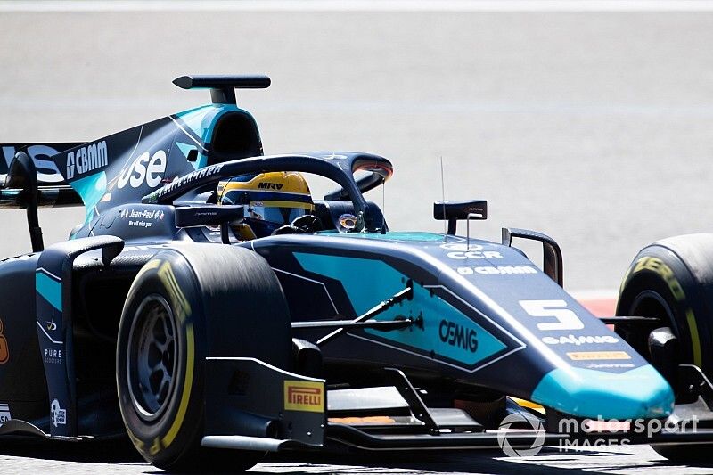 F2, Libere, Abu Dhabi: Sette Camara al top, Isaakyan a muro