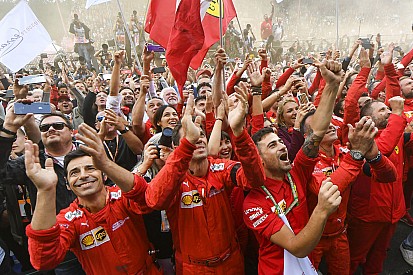 “90 Anni di Emozioni” a Milano: quanti campioni Ferrari!