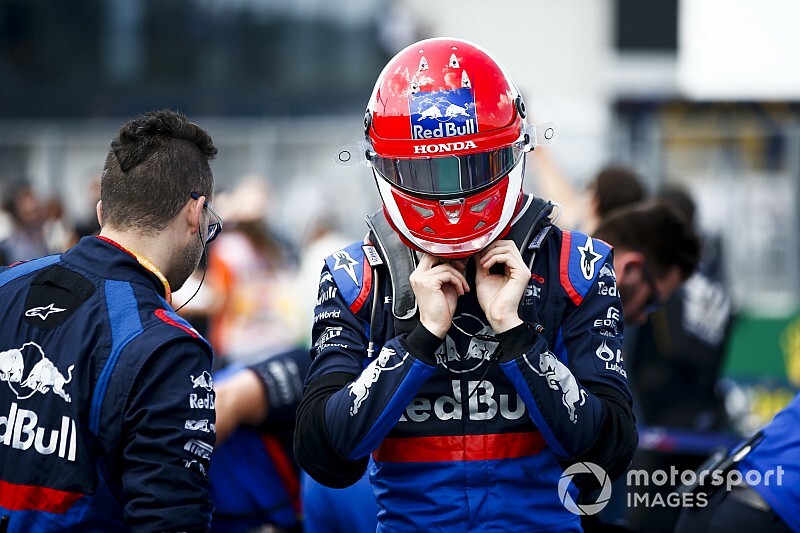 FIA запретила Квяту выступить с особым шлемом в Сочи - Motorsport.com Россия