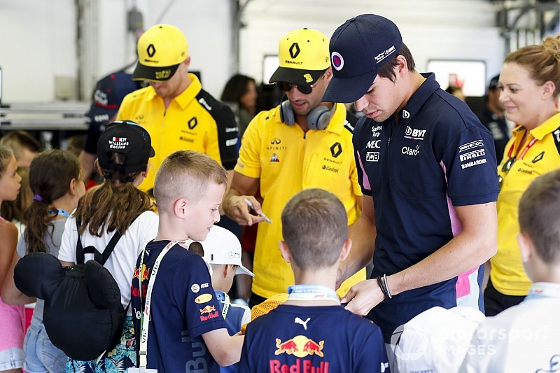 Emiatt van ekkora nyakuk az F1-es versenyzőknek: videó