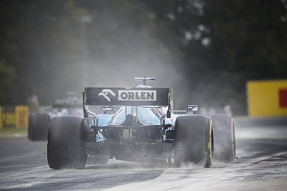 Kubica: Russell ile sanki farklı yemekler yiyormuş gibiyiz
