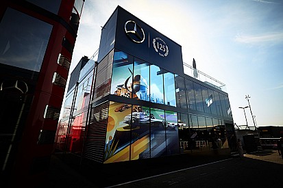 Gli imponenti motorhome di F1 potrebbero sopravvivere alla crisi