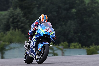 3 ou 4 km/h, le "gros progrès" qui ravit Rins avec la Suzuki