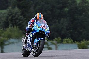 Rins : "Je peux essayer de partir avec Márquez en course"