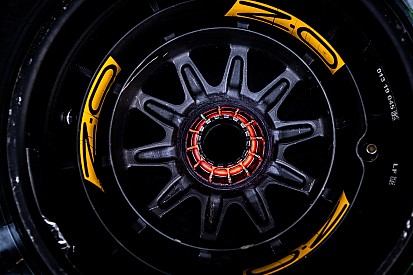Újabb képek érkeztek az F1-es helyszínről Szingapúrból