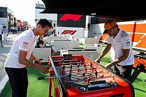 Sainz: "La relación entre compañeros es fácil si no te juegas el mundial"