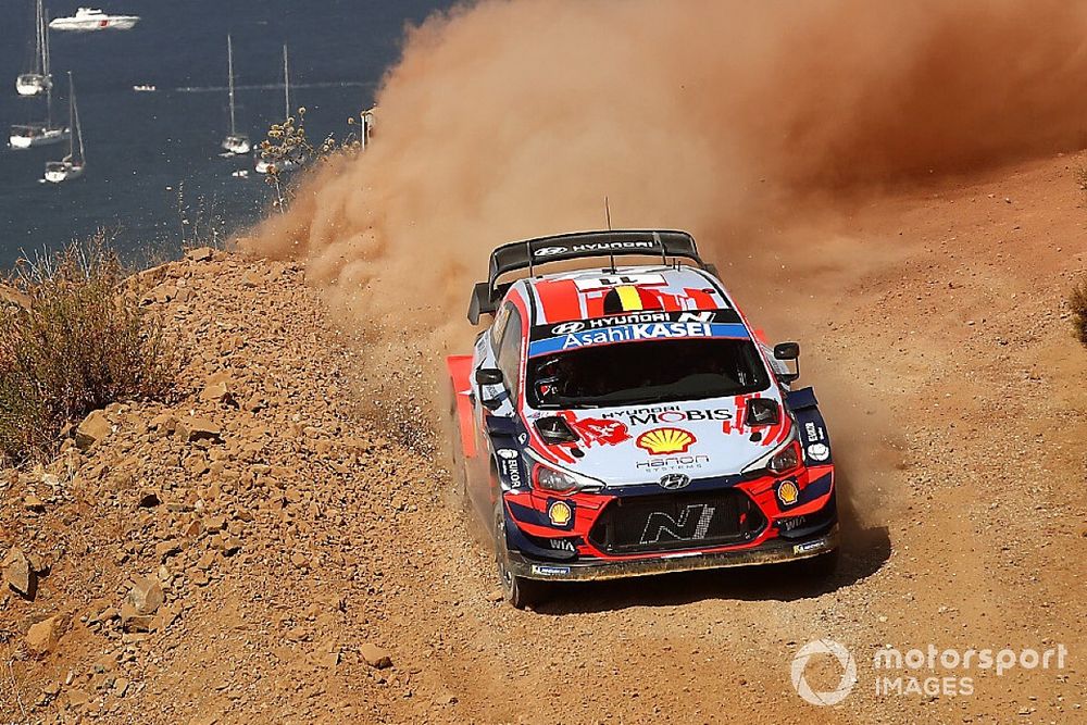 WRC, Rally Turchia, PS10: super tempo di Neuville che sale 2°