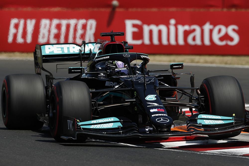 Hamilton: "Positivo iniziare il weekend in questo modo"