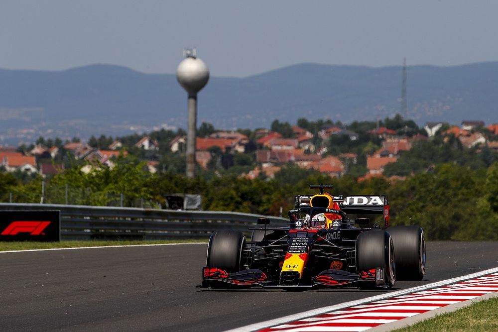 Verstappen a leggyorsabb a Hungaroringen az 1. szabadedzésen, Cunoda ismét összetörte az AlphaTaurit