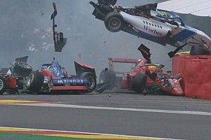 W Series, Spa: terribile incidente all'Eau Rouge nelle Qualifiche