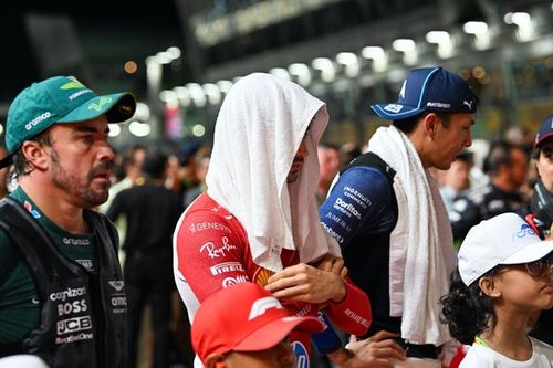 F1 - Alonso: Ferrari "deveria ter vencido" em Singapura