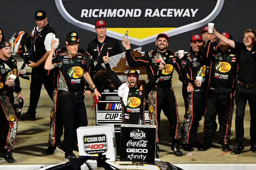 Austin Dillon, Richard Childress Racing, Bass Pro Shops Chevrolet Camaro celebrates his win