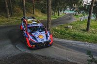 WRC Finlandia: Tanak amplía su ventaja sobre Lappi