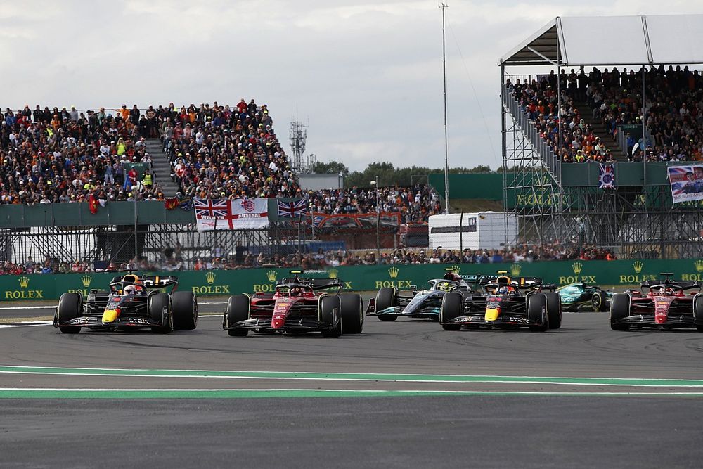 F1イギリスGP決勝速報:カルロス・サインツJr.、歓喜のF1初優勝! 角田裕毅は14位