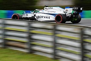 Russell: "Albon'u bir aptal gibi göstermek istiyorlar"