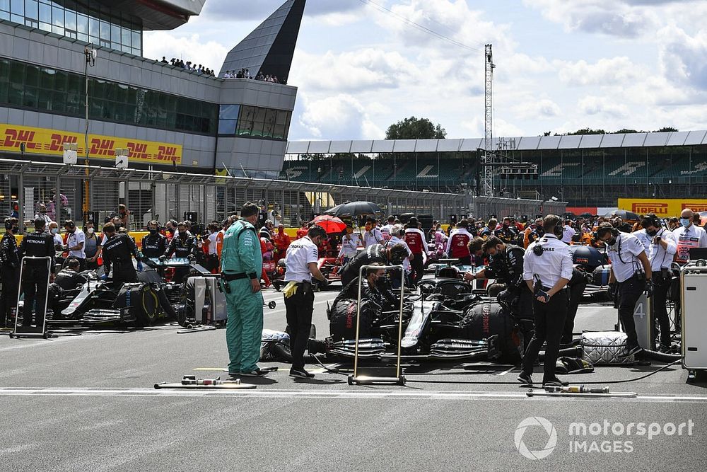 Silverstone backs British GP vaccine passports for capacity F1 crowd
