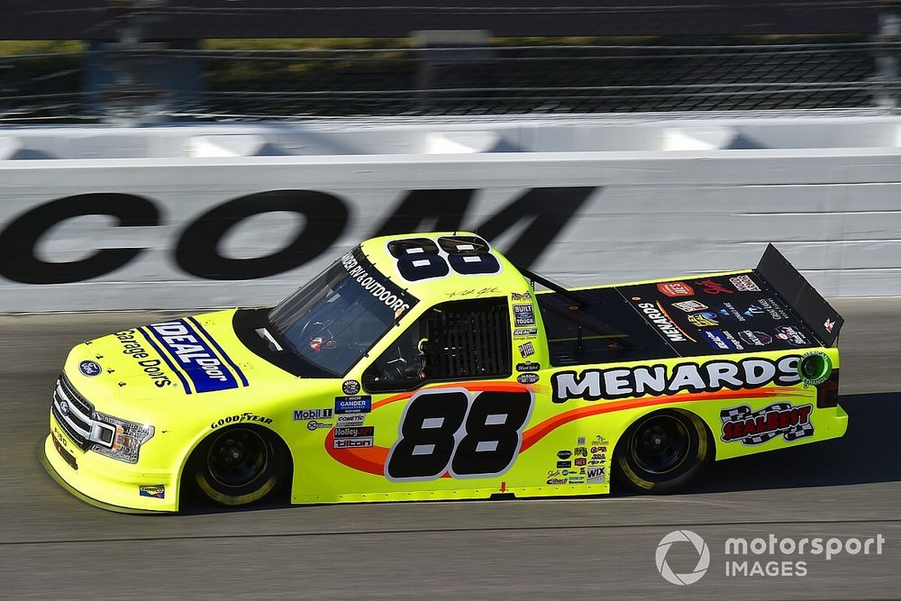 Matt Crafton snaps winless streak with Kansas Truck victory