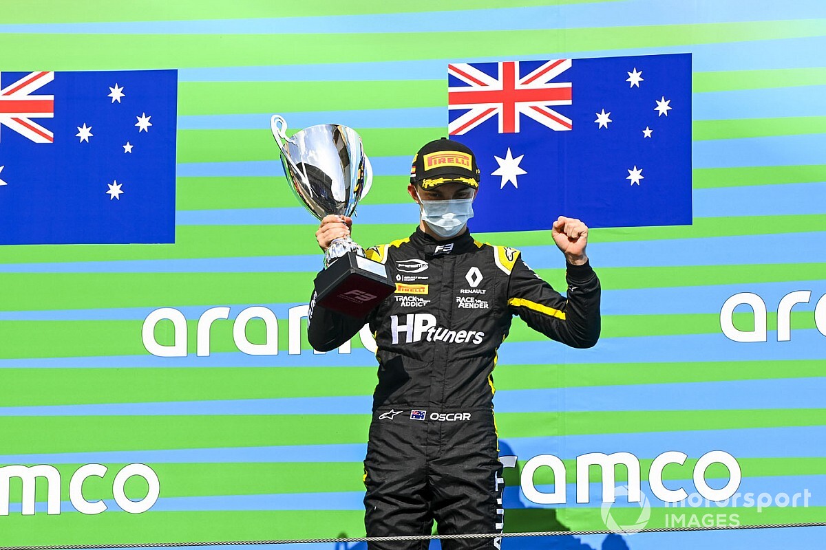 Australijski dublet w Montmeló