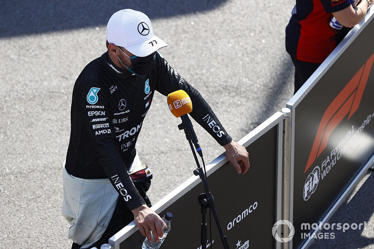 Bottas soffre il nero Mercedes: "Mi ha fatto perdere 3 chili!"