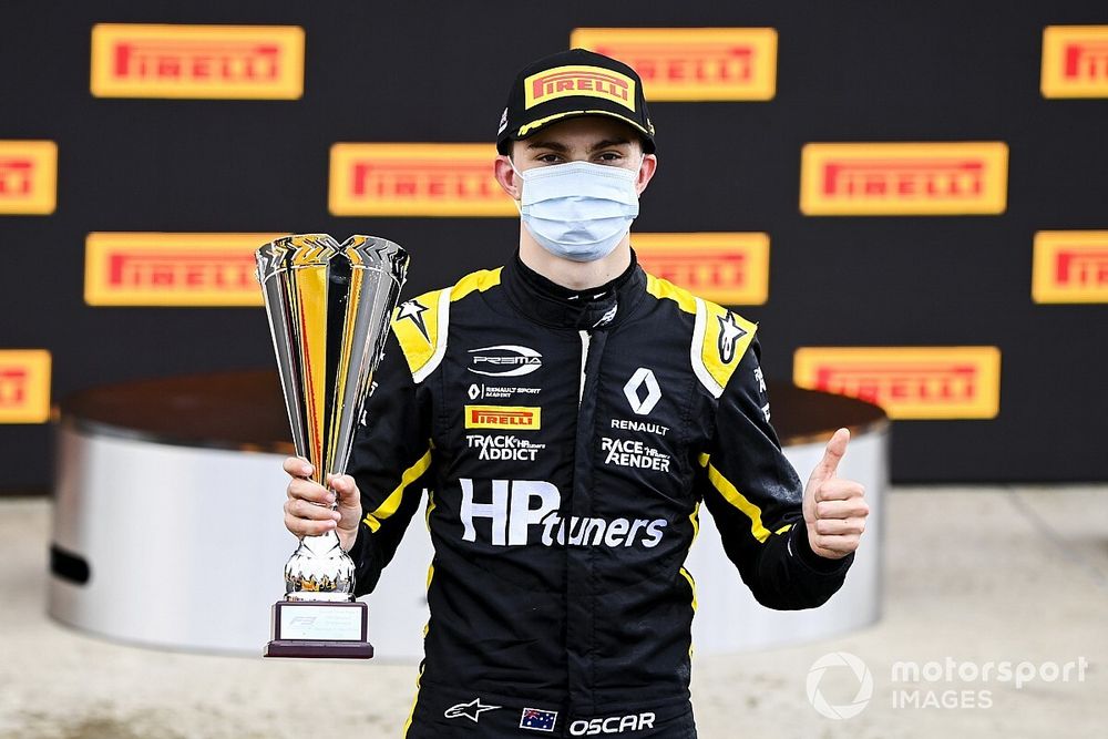 Oscar Piastri, Prema Racing sul podio con il trofeo