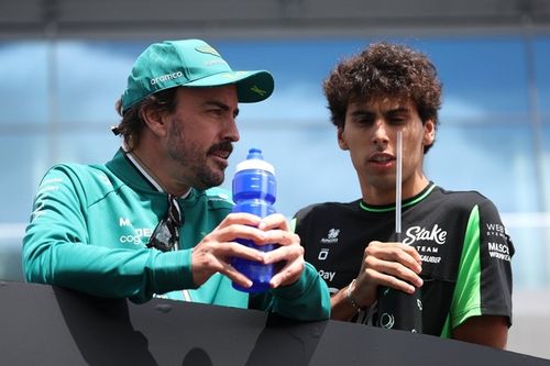 Bortoleto aponta Alonso como respons&aacute;vel por chegada &agrave; F1: "N&atilde;o sei se estaria aqui"