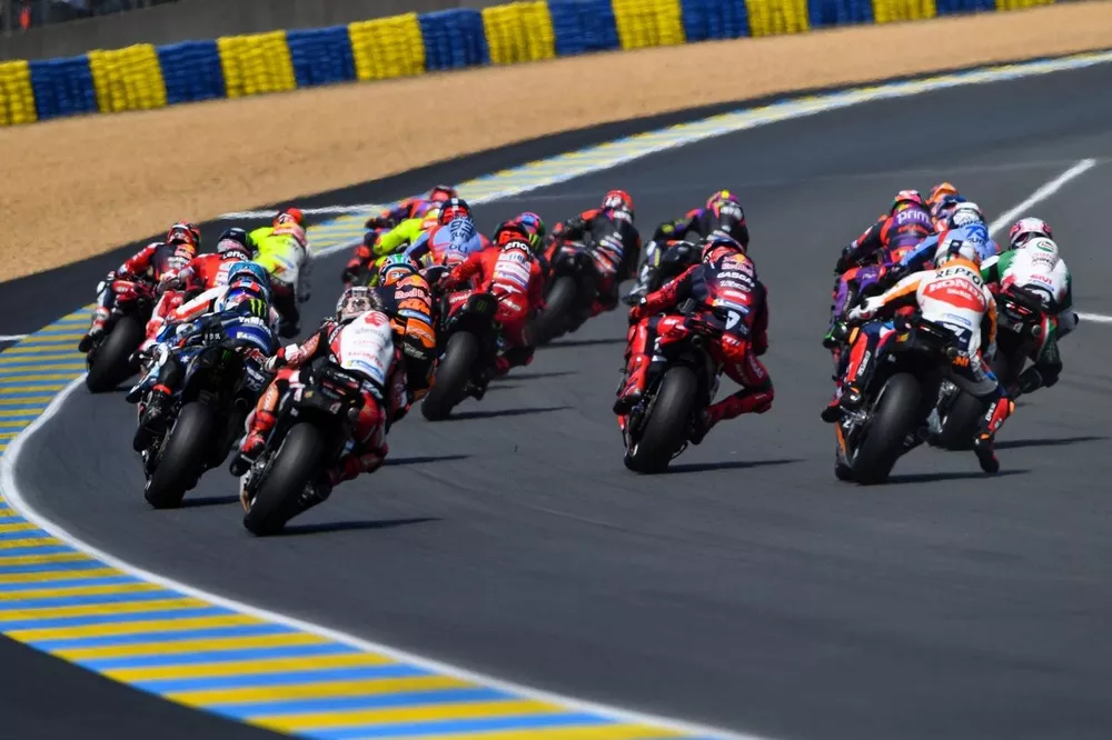 Salida en Le Mans