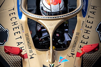 Vállalhatatlan posztja miatt repült a Formula E bajnokcsapatának tagja
