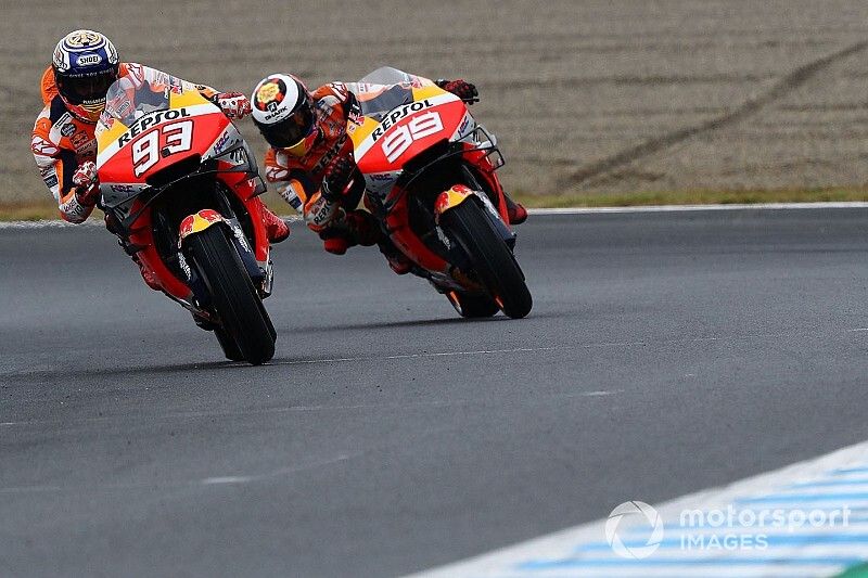 Lorenzo: "No sé si es posible que Honda haga una moto para Márquez y otra para mí"