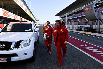 Kövesd ÉLŐBEN a téli F1-es teszteket Barcelonából