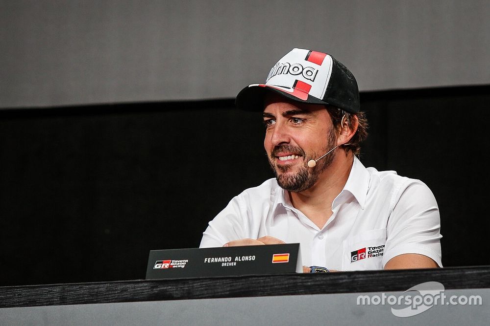 Alonso punge i ferraristi: "Sempre stato a disposizione del team"