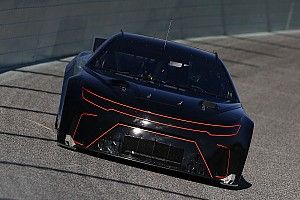 NASCAR demora para 2022 la llegada de su nuevo auto