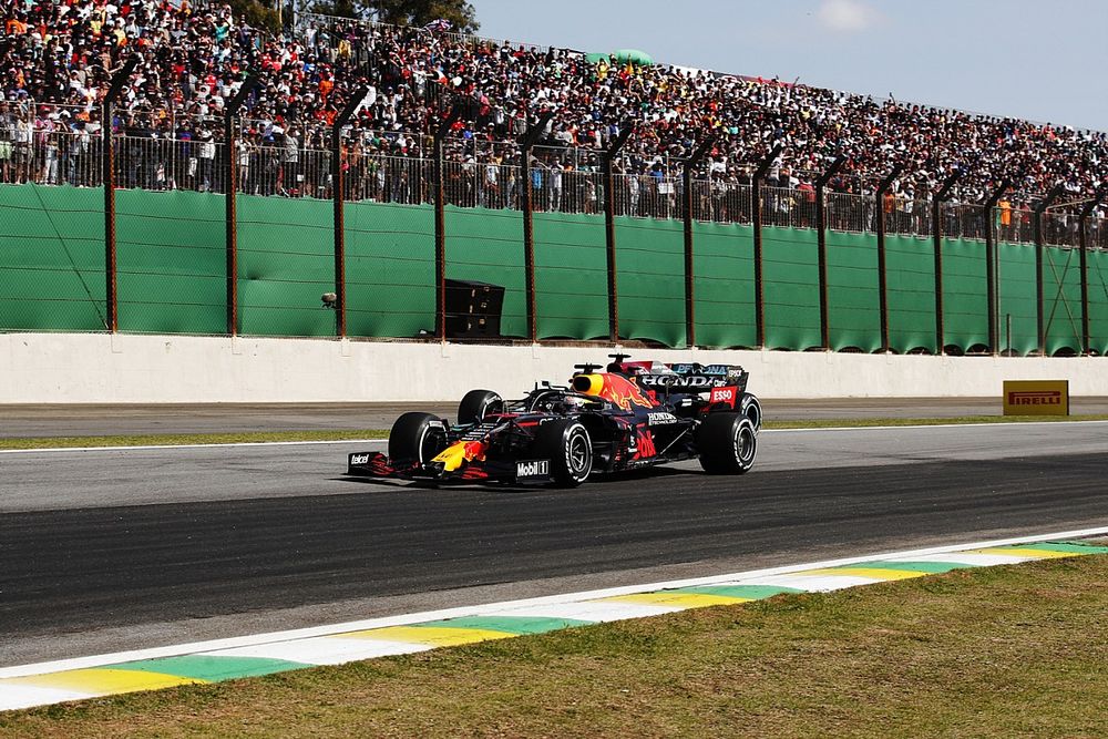 Az FIA meg sem vizsgálta a büntetést megúszó Verstappen belső kamerás felvételeit