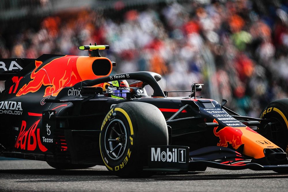 Подиум или бонусное очко? В Red Bull рассматривали пит-стоп Переса
