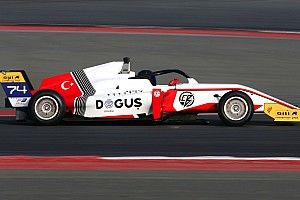 F3 Asya Dubai: İlk yarışı Zhou kazandı, Cem yedinci oldu