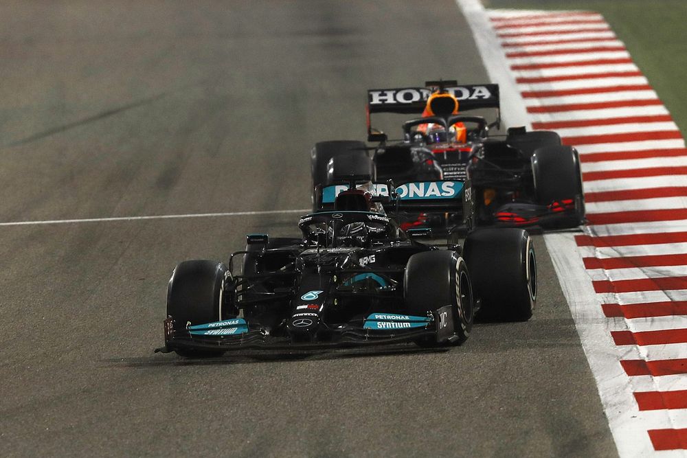 Verstappen geniet van strijd met Hamilton: "Hard maar fair"