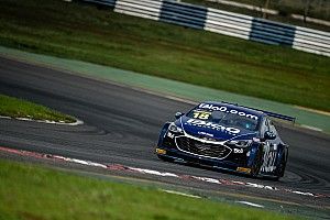 Stock Car: Khodair sai de 24º, aproveita pane seca de Barrichello no final e vence corrida 2 em Goiânia