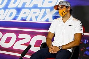 Sainz tance la décision "incohérente" de la FIA sur le test d'Abu Dhabi