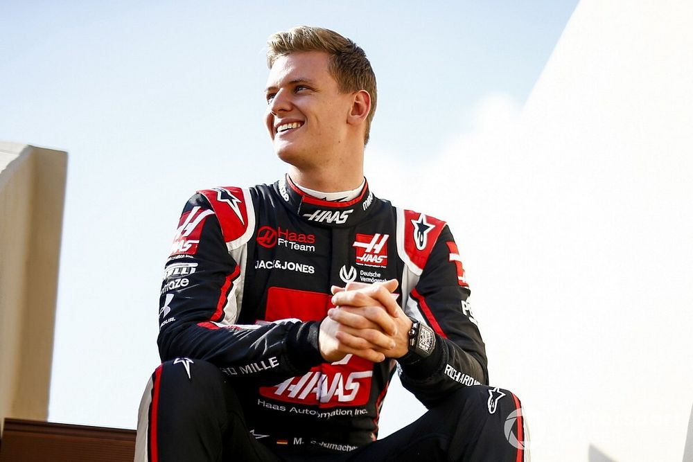 Vettel: "Mick Schumacher F1'de kendi yolunu bulmalı"