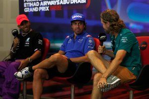 Ki az utóbbi 15 év legjobb F1-es pilótája a csapatfőnökök szerint?