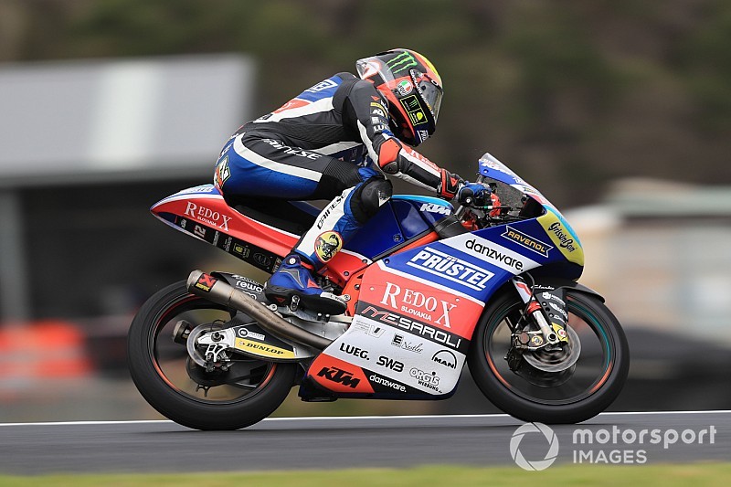 Moto3, Valencia, Libere 3: senza pioggia Bezzecchi guida la tripletta italiana