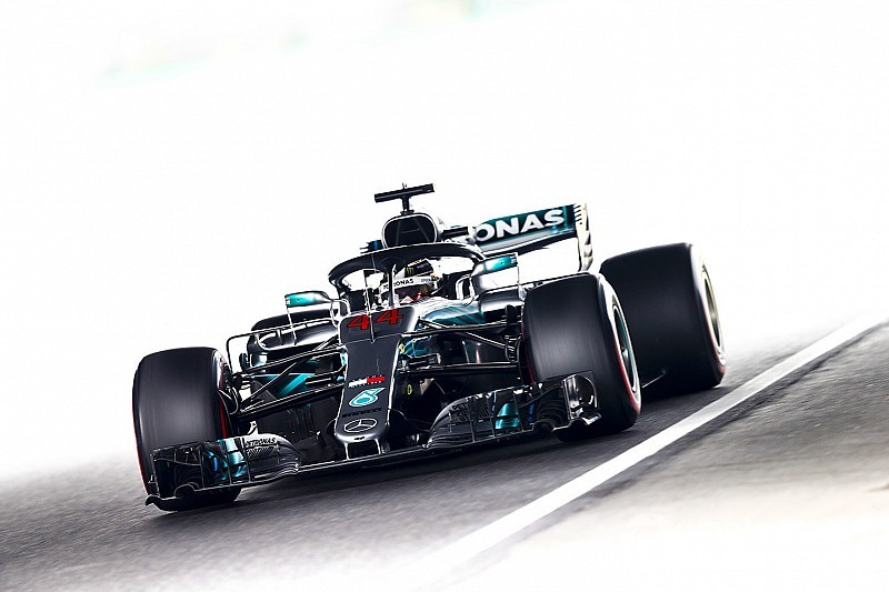 Hamilton también domina una difícil tercera sesión de libres en Japón