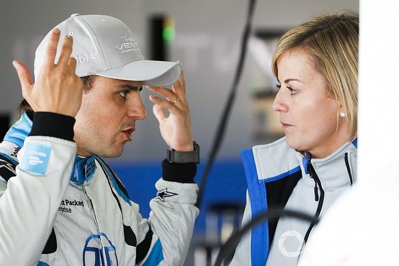 Felipe Massa, Venturi Fórmula E, habla con Susie Wolff, Directora del equipo, Venturi Fórmula E